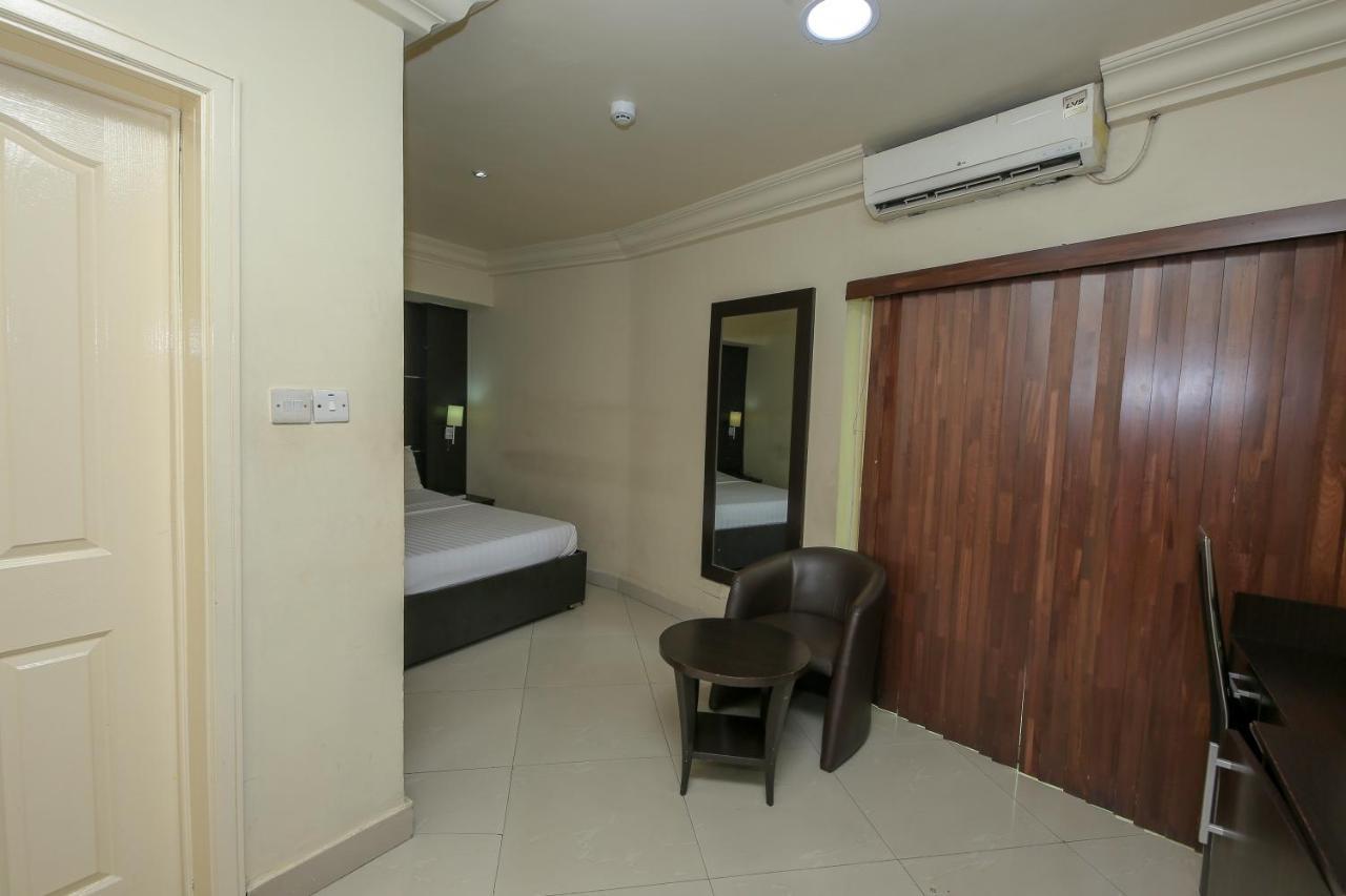 Ksf Place Alaka Lagos Exterior foto